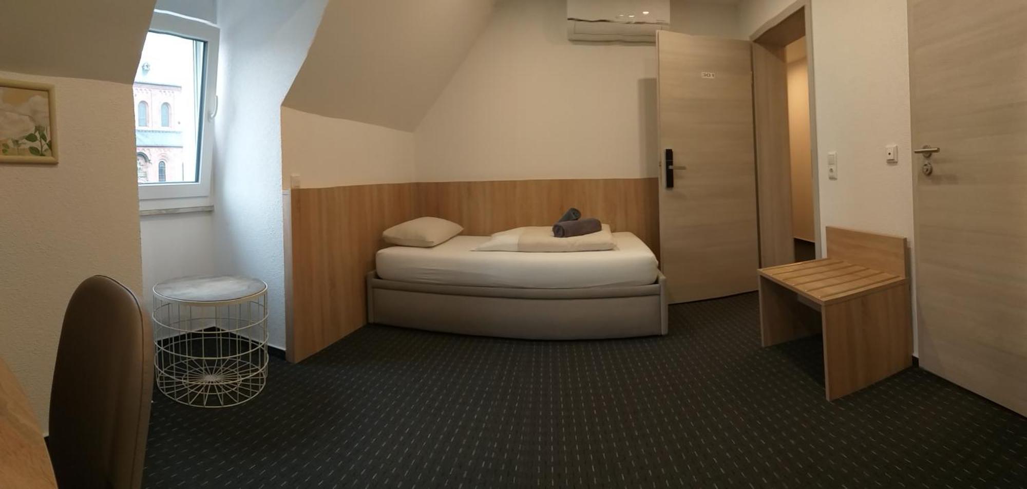 Hotel Kriemhilde Worms Quarto foto
